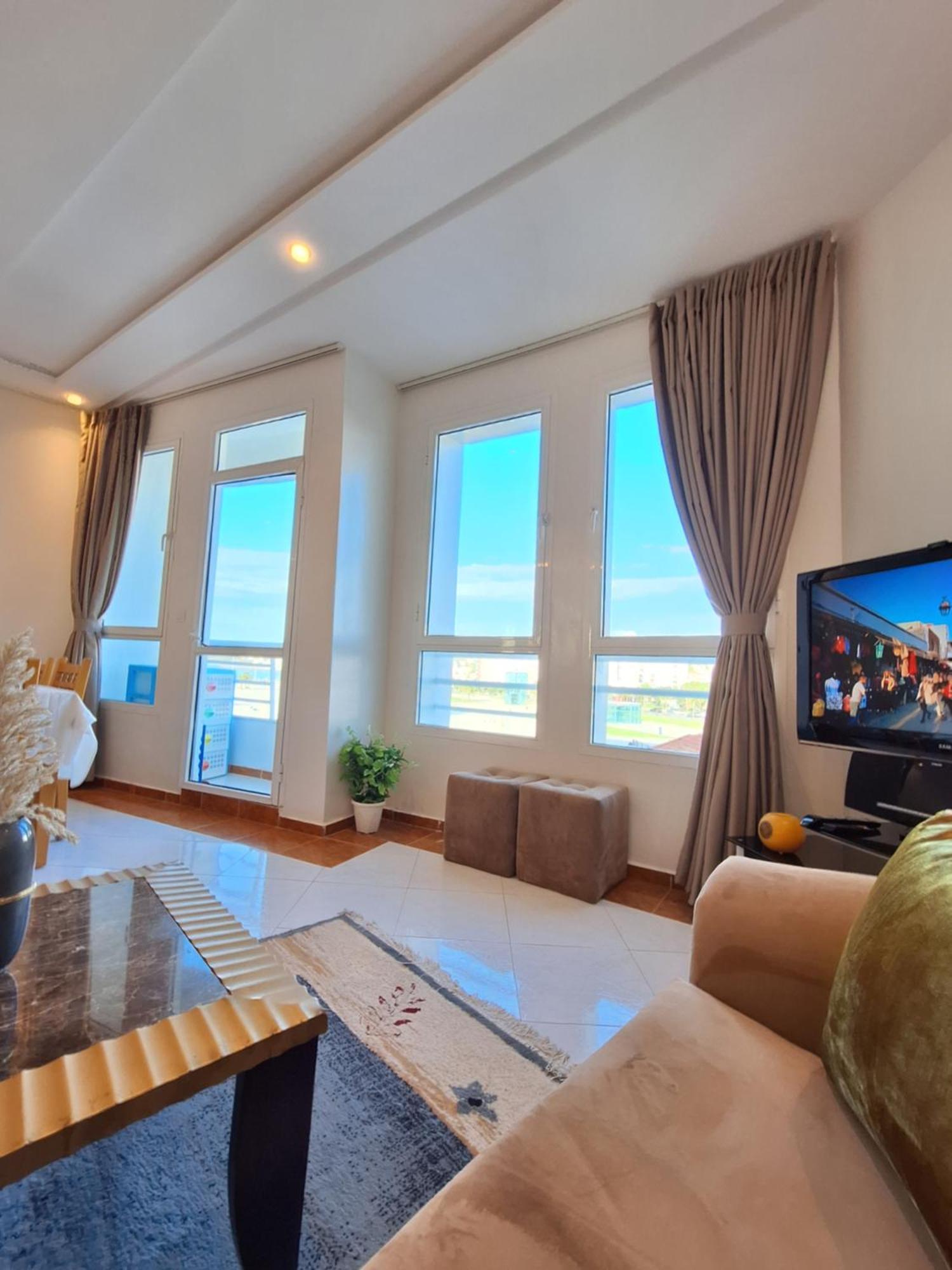 Apartamento Sejour Malabata Chic, Vue Mer, Wifi, Parking Free, Tgv *